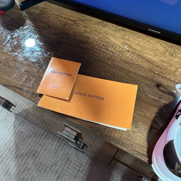 There basically brand new and I own 1000 dollars to my brother - Picture 3 of 9